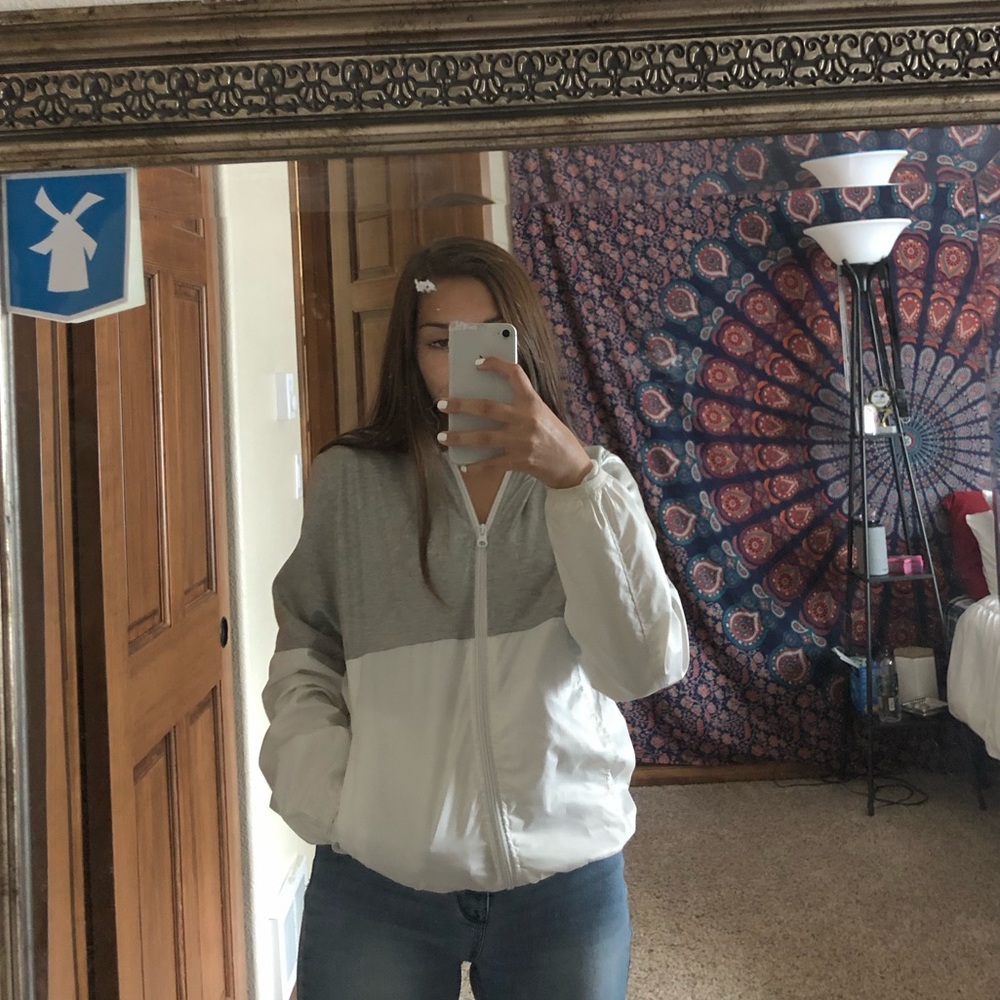 Forever21 zip up lined wind breaker